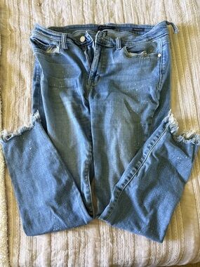 Judy Blue Light Blue Distressed Ankle Skinny Jeans